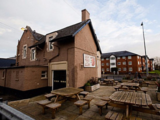 Cross Inn