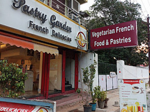 Baker Street /pastry Garden French Delicacies