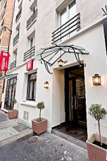 restaurant image