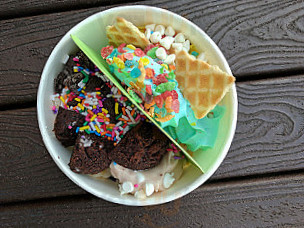 Coolyo Frozen Yogurt