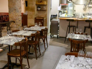 restaurant image