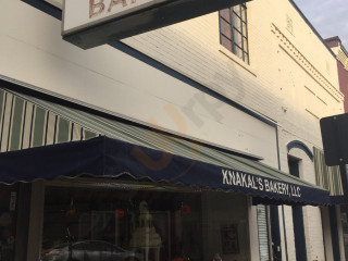 Knakals Bakery