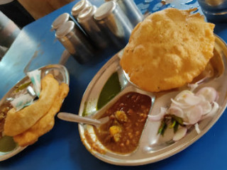 Delhi Chole Bathure