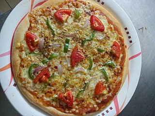 Laziz Pizza