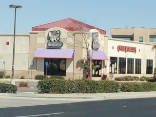 Chuck E. Cheese