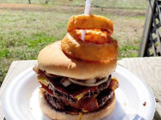 Jay And Diane's Horseshoe Grill