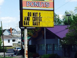 Max's Donuts