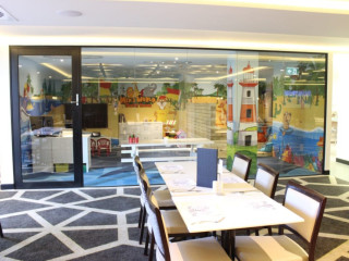 restaurant image