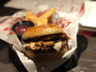 Red Robin Gourmet Burgers And Brews