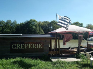 Bateau-crêperie