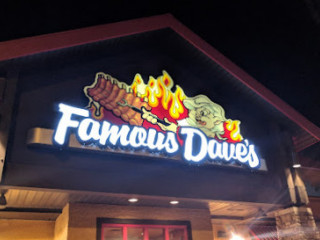 Famous Dave's -b-que