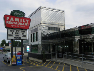 Eva's Family Restaurant Bar