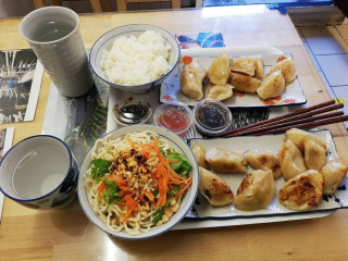 Fengsson Dumpling House