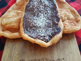 Beavertails Queues De Castor (banff West)