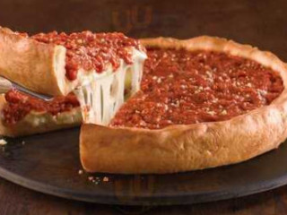 Giordano's Greek Town