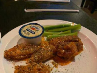 Dick's Wings & Grill