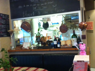 restaurant image