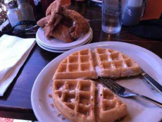 Kiki's Chicken And Waffles