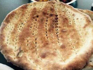 Naan N' Curry