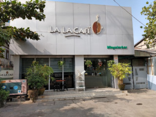 La La Café