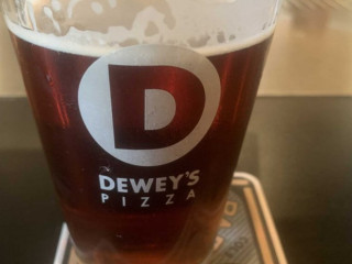 Dewey's Pizza