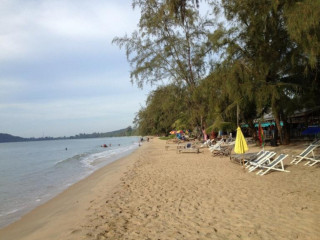 Ton-aor On The Beach