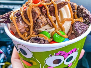 Sweet Frog Premium Frozen Yogurt