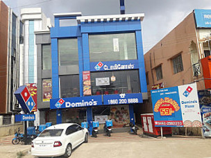 Domino's Pizza