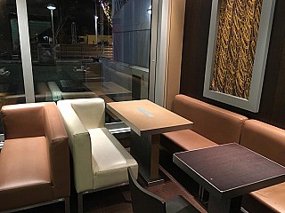 Restaurant McDonald's de Cannes Les Allees