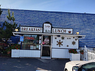 Lodge Coffee Shop