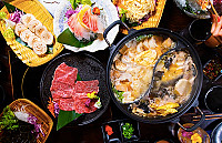 Momo Sukiyaki & Shabu Shabu