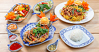 Luk Thai at The Cricketers