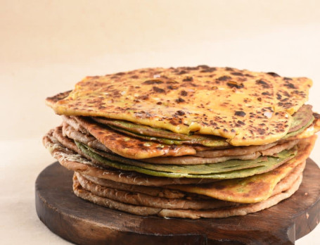 Cheese Phool Gobhi Butter Paratha (1Pc)