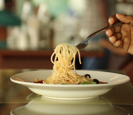 Classic Aglio E Olio Pasta