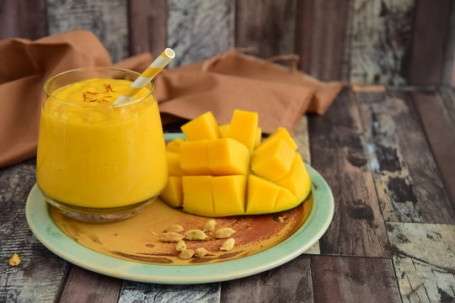 Mango-Lassi