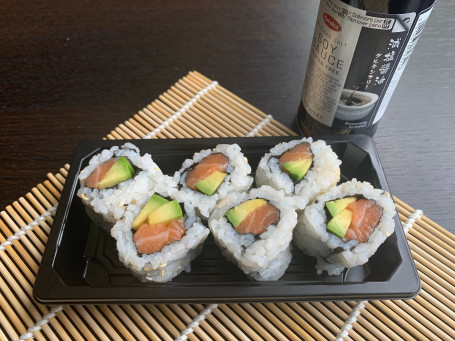 90. Salmon And Avocado Uramaki