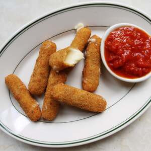 Mozzarella Sticks Met Marinara