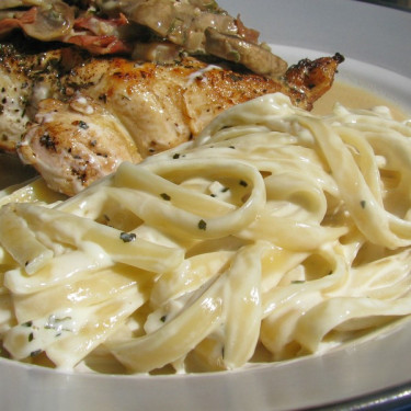 Knoflooklinguini Alfredo